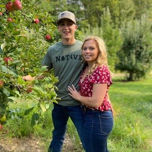 Meet your Posher, Casey